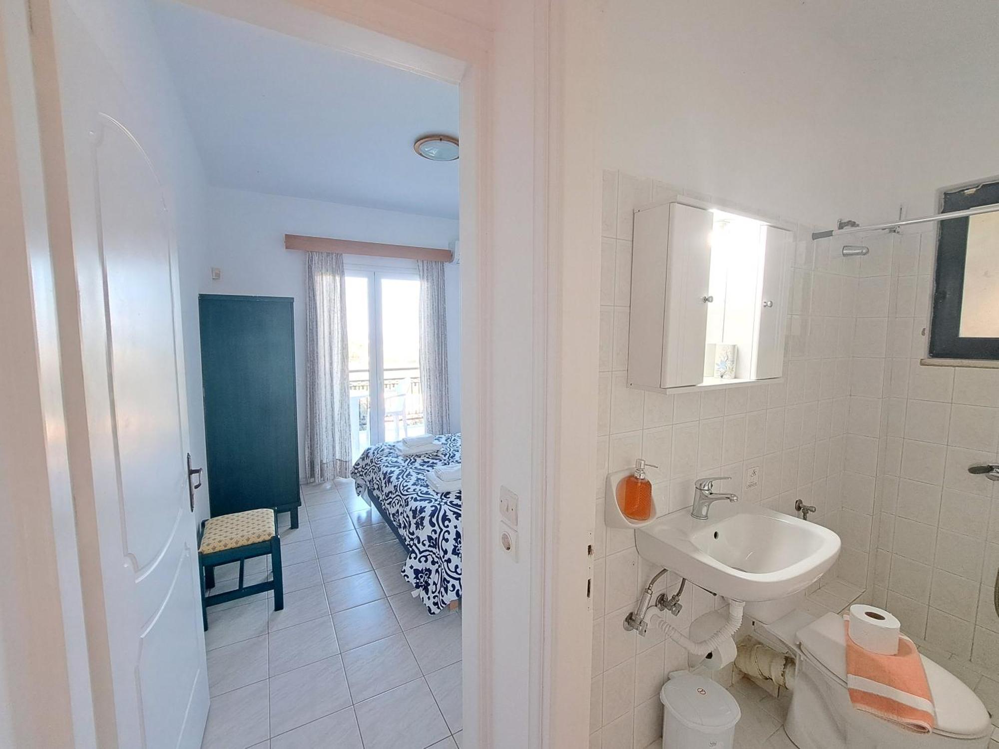 Natural Blue Green Apartment Almiros Beach Room photo